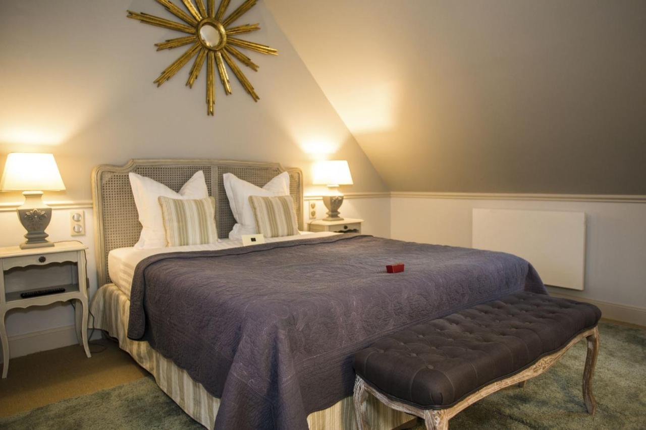 Le Manoir De Maucartier Bed & Breakfast Monnaie Eksteriør bilde