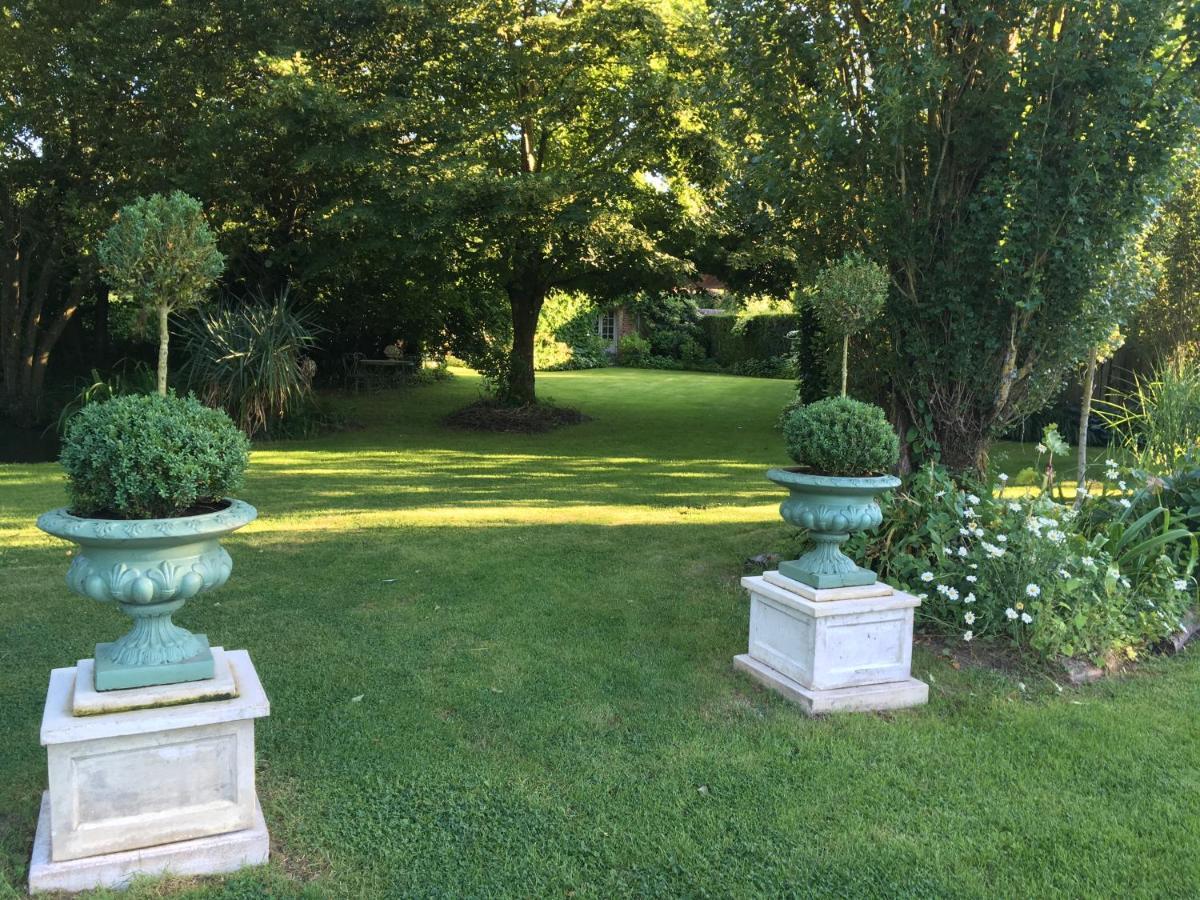 Le Manoir De Maucartier Bed & Breakfast Monnaie Eksteriør bilde