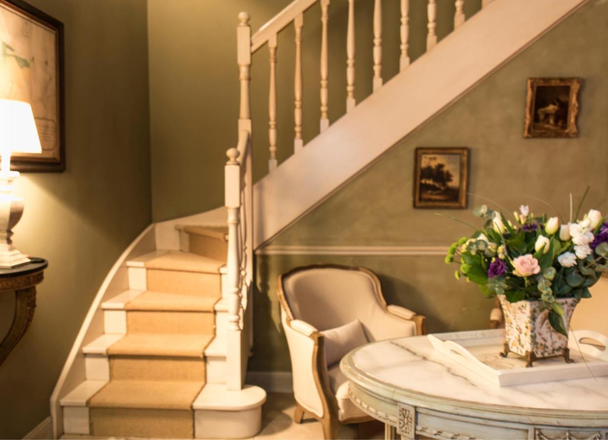 Le Manoir De Maucartier Bed & Breakfast Monnaie Eksteriør bilde
