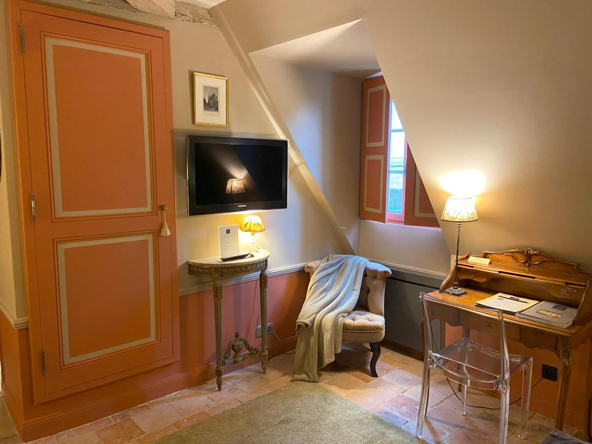 Le Manoir De Maucartier Bed & Breakfast Monnaie Eksteriør bilde