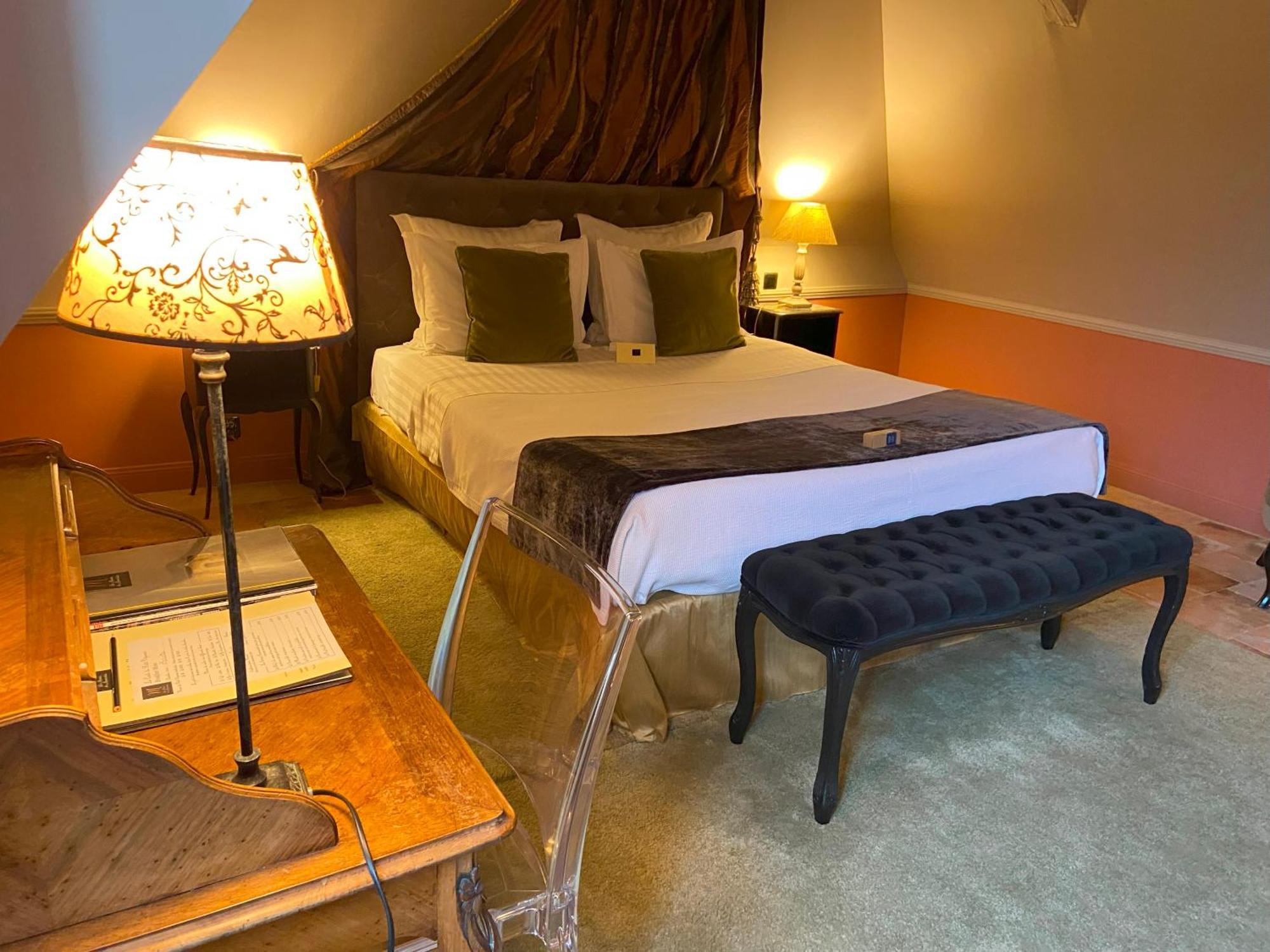Le Manoir De Maucartier Bed & Breakfast Monnaie Eksteriør bilde