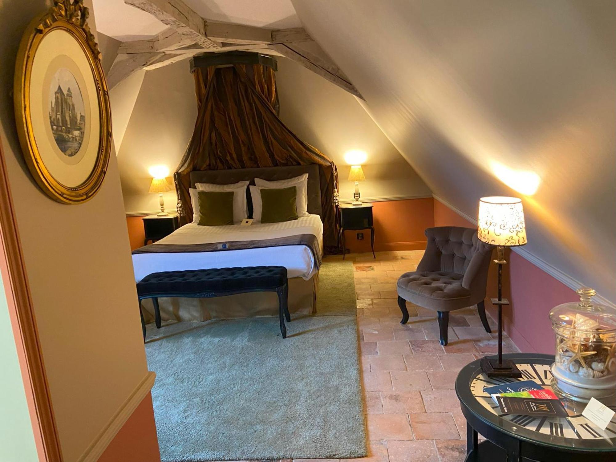 Le Manoir De Maucartier Bed & Breakfast Monnaie Eksteriør bilde