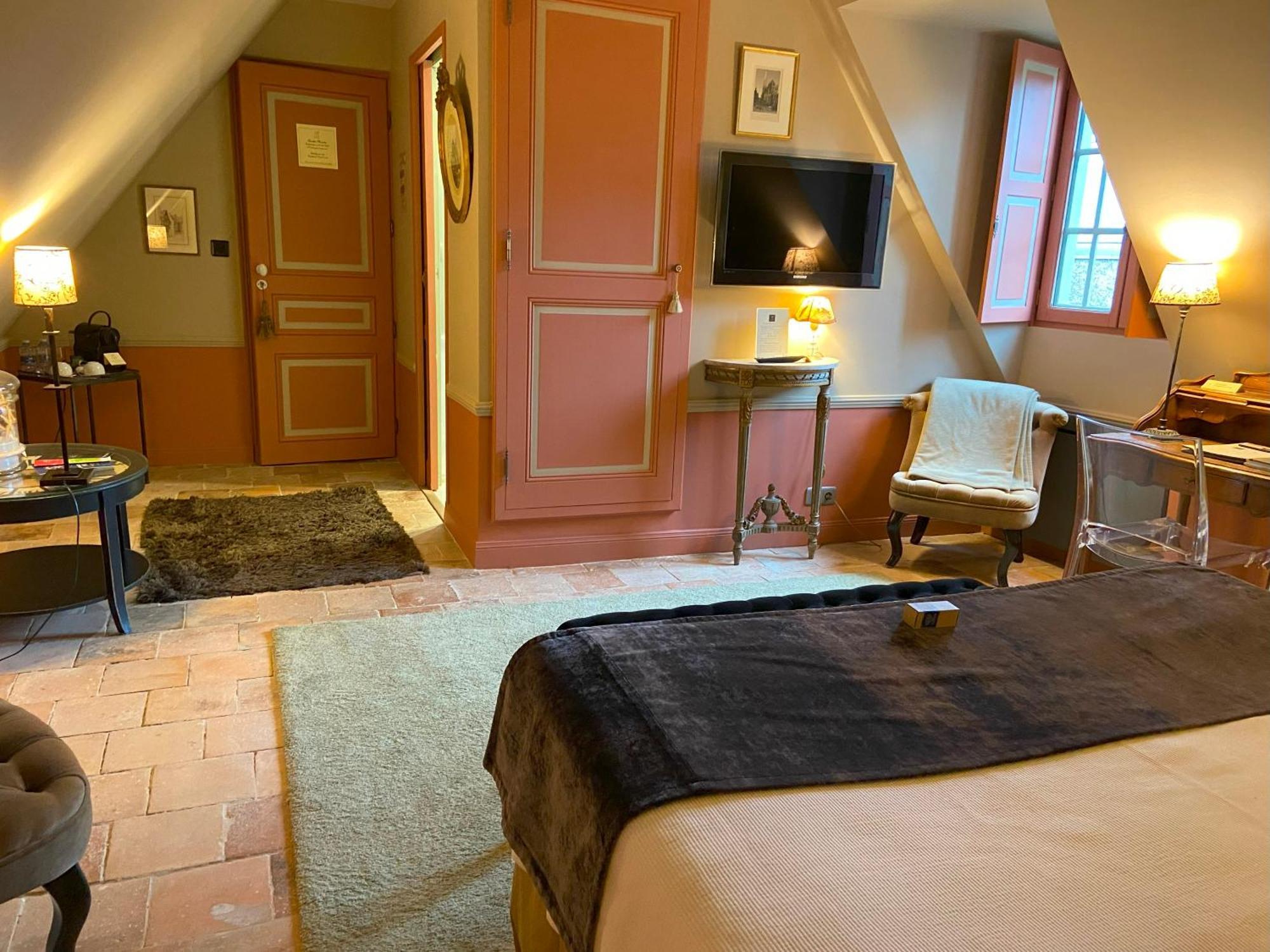 Le Manoir De Maucartier Bed & Breakfast Monnaie Eksteriør bilde